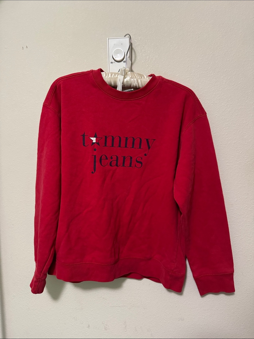 Vintage Tommy Jeans Red Crewneck Sweatshirt